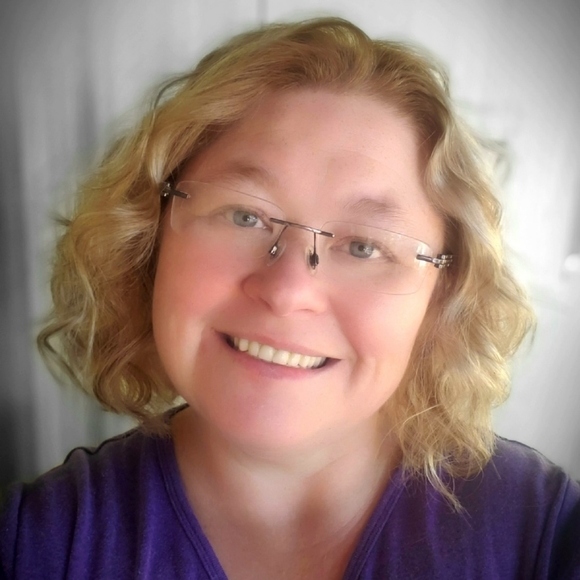 Meet your Posher, Kathy - Picture 2 of 2